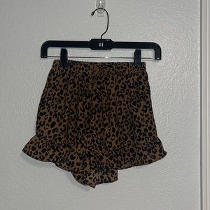 Little Girl’s Leopard Print Ruffled Shorts-Size XS